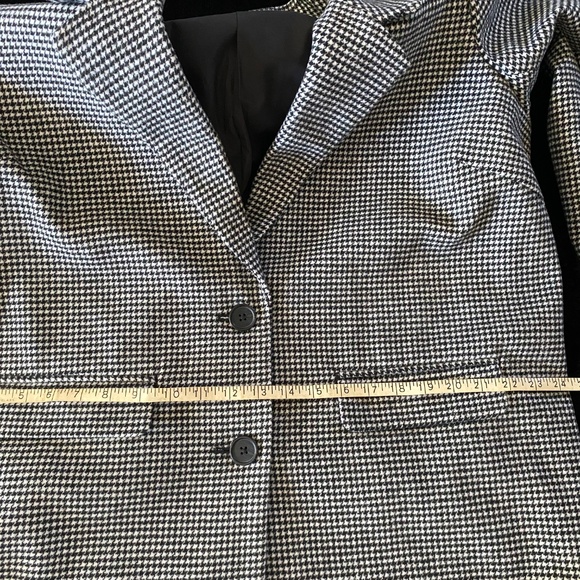 Vera Moda Curve Houndstooth Blazer - Picture 8 of 12